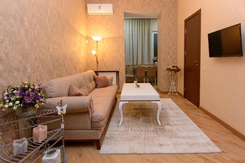 Dat Exx Apartments On Marjanishvili 트빌리시 외부 사진