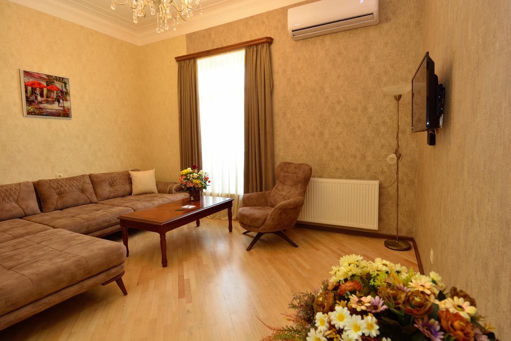 Dat Exx Apartments On Marjanishvili 트빌리시 외부 사진