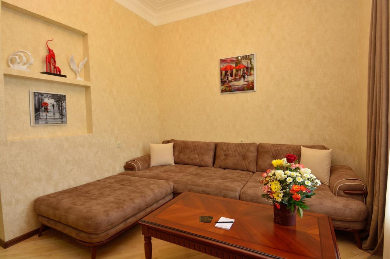 Dat Exx Apartments On Marjanishvili 트빌리시 외부 사진