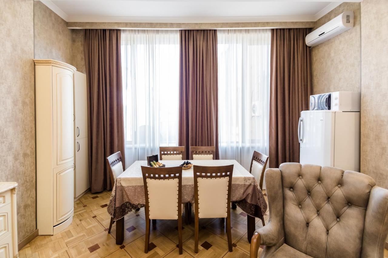 Dat Exx Apartments On Marjanishvili 트빌리시 외부 사진